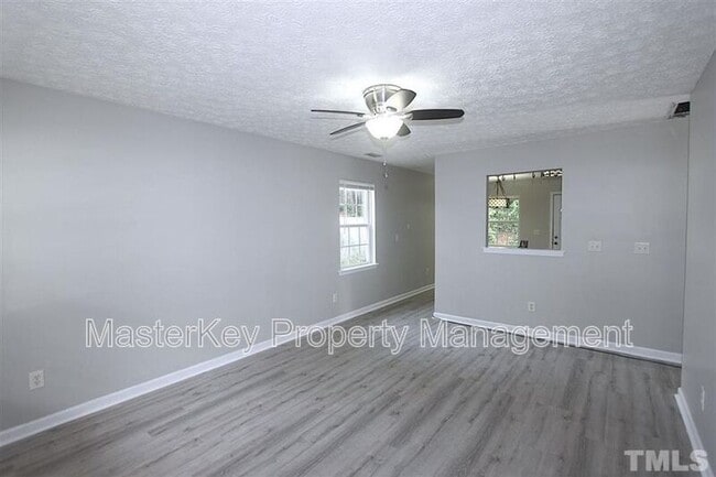 Building Photo - 2204 Springhill Ave