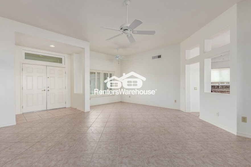 Building Photo - 15902 W Sentinel Dr