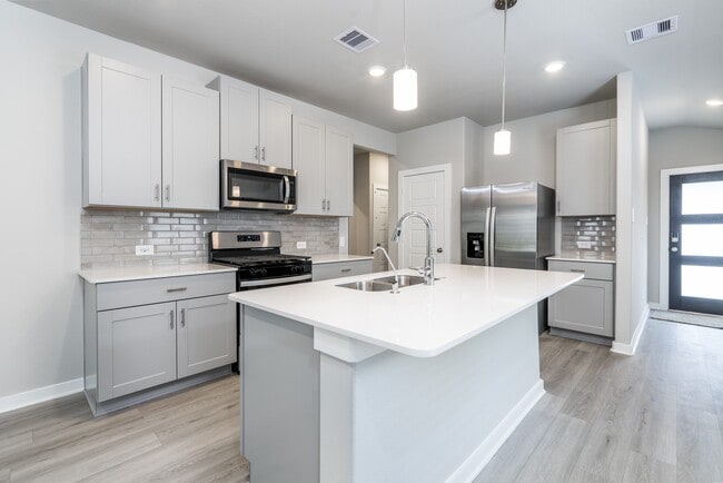Building Photo - 344 Willow Sage Ct
