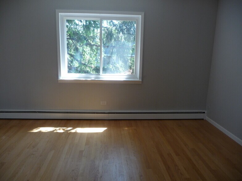 Building Photo - 920 Jonathon Ct