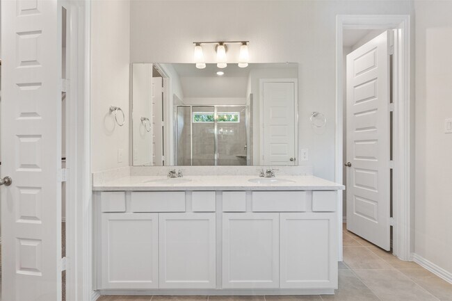 Building Photo - 106 Violet Carson Ct