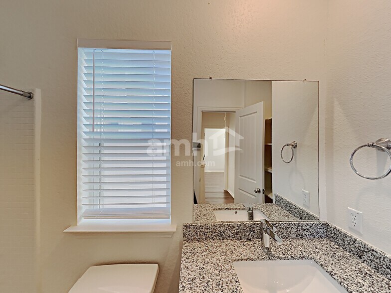 Building Photo - 2709 Wolfcreek