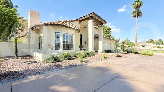 Building Photo - 10188 E Cortez Dr