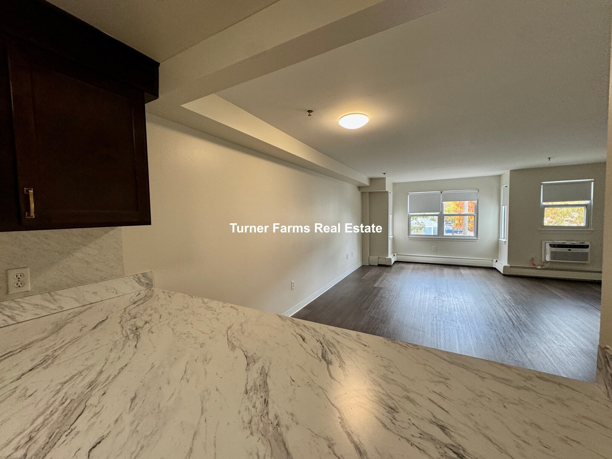 Building Photo - 2 Smith St