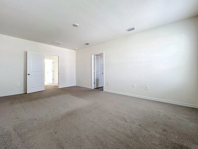 Building Photo - 12744 Lateral Root Dr