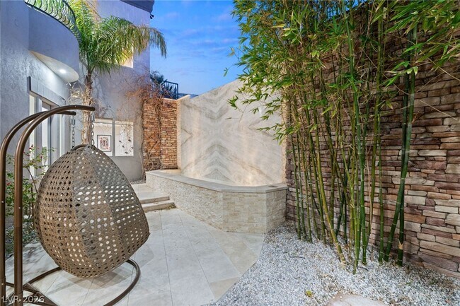 Building Photo - 1635 Liege Dr