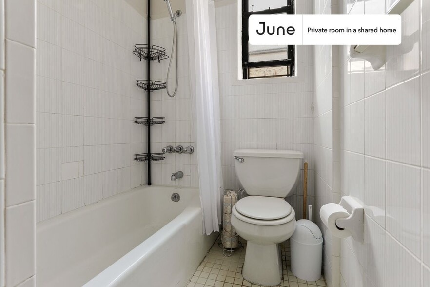 Building Photo - Room in Shared 3 bed/1 bath home in Upper West Side