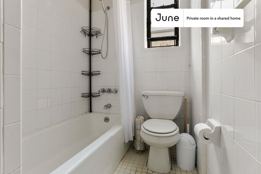 Building Photo - Room in Shared 3 bed/1 bath home