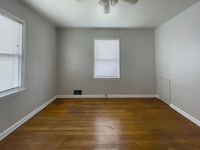 Building Photo - UPDATED FLOORING! 3 Bedroom Home for Rent- Steps from Ball State & The Village!