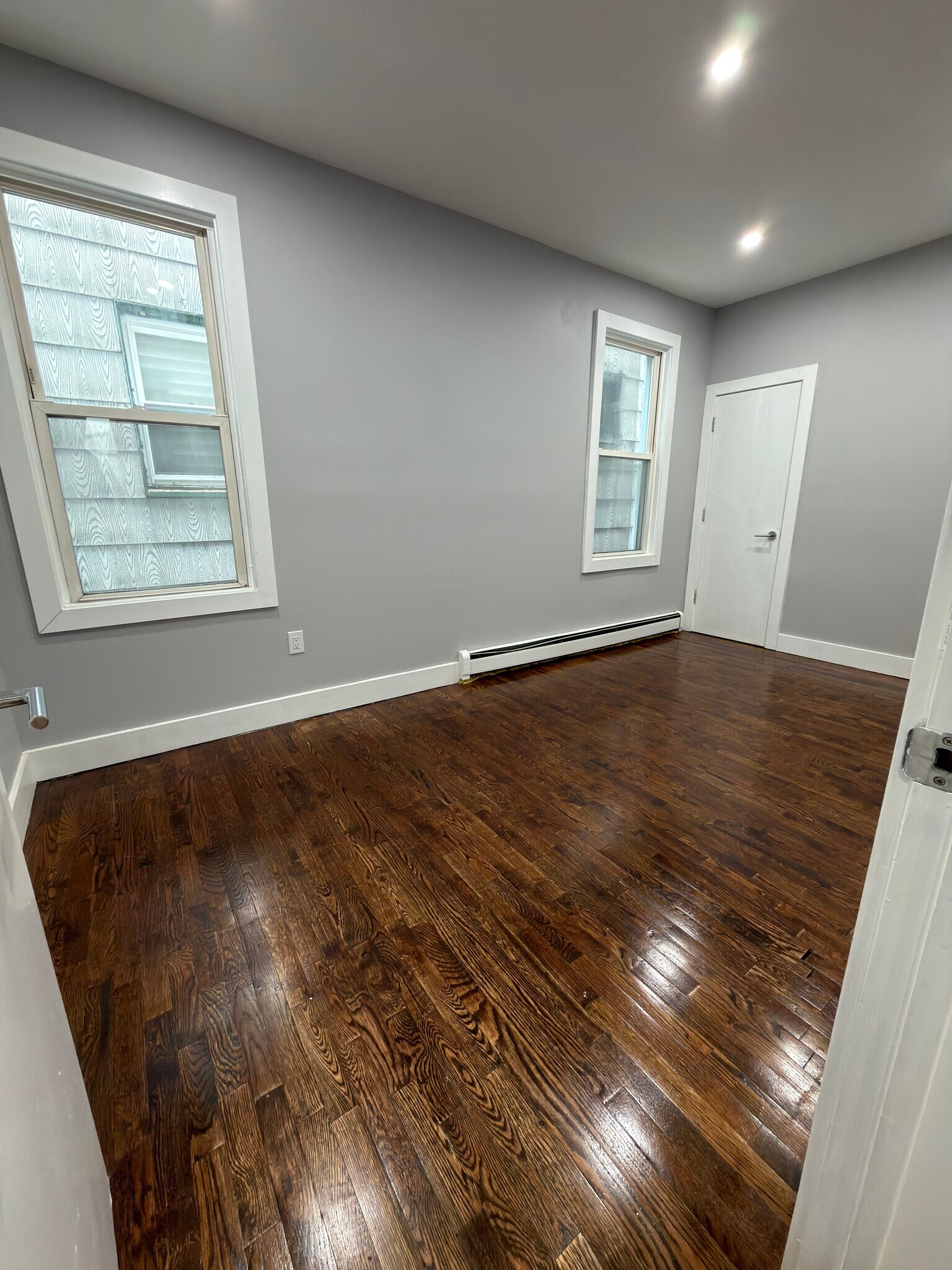 223 Bayview Ave 1 - 221 Bayview Ave