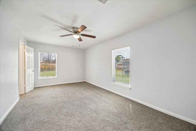 Building Photo - 705 Westshire Dr