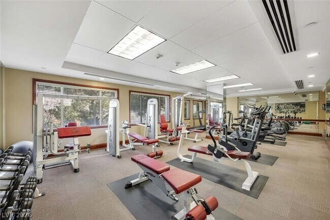 Building Photo - 30 Strada Di Villaggio