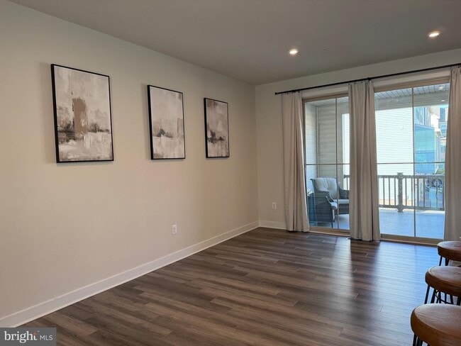 Building Photo - 3464 Sunset Ridge Dr