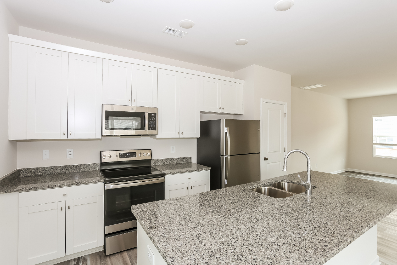 Building Photo - 108 Dogwood Village Trl