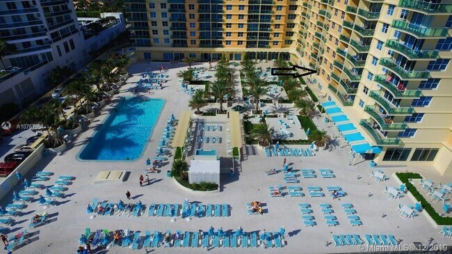 Building Photo - 2501 S Ocean Dr