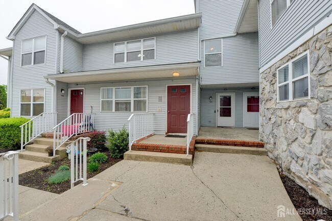 Building Photo - 144 Keswick Dr
