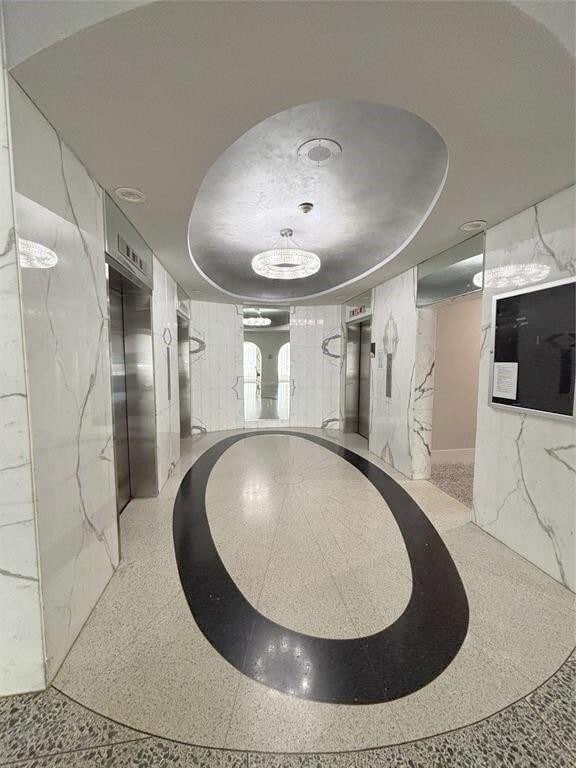 Building Photo - 3140 S Ocean Dr