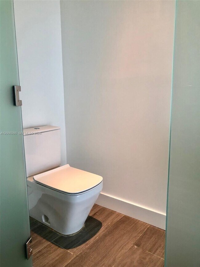 Building Photo - 2900 NE 7th Ave