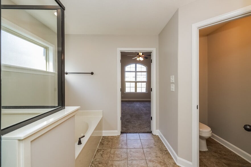 Building Photo - 5279 Conifer View Ln