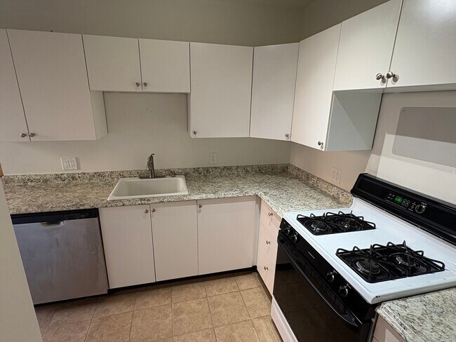 Building Photo - 21 Chauncy St