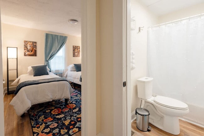 Building Photo - 217 Highland Ave