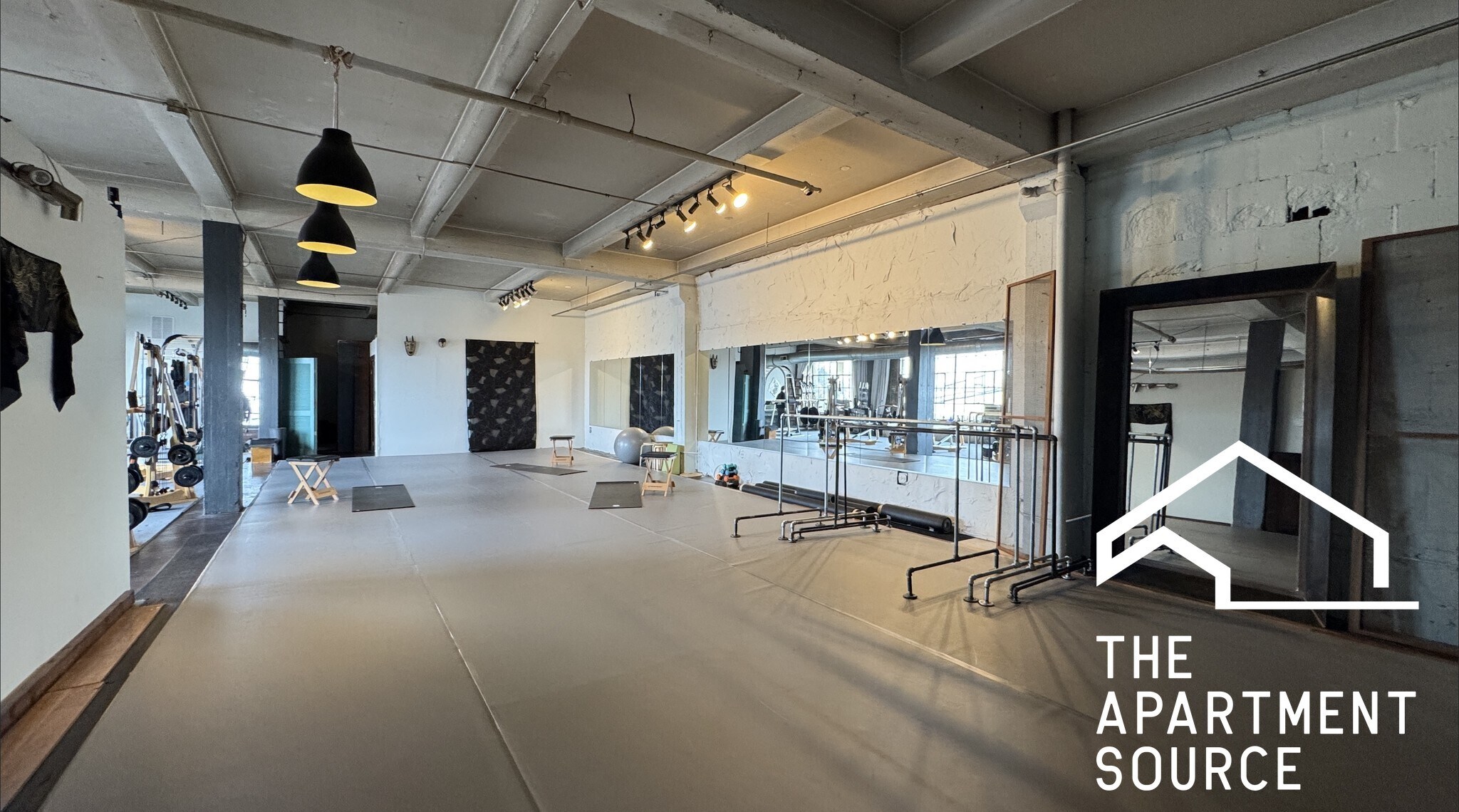 Building Photo - 3144 W Carroll Ave