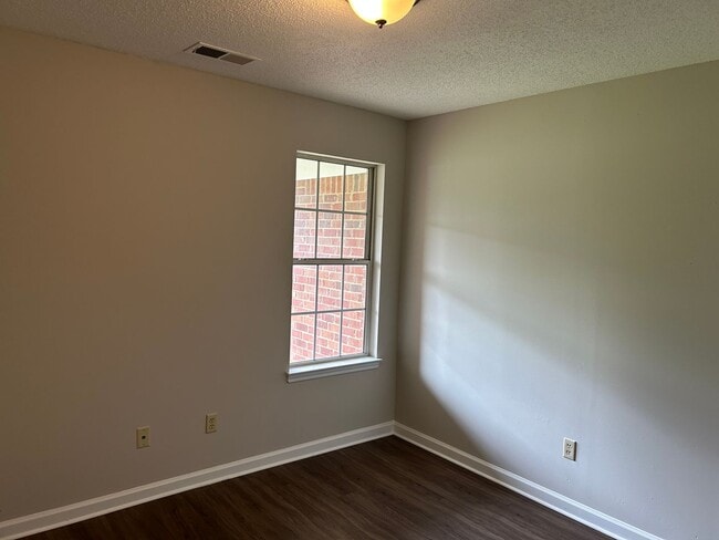 Building Photo - 7311 Madelyn Cove