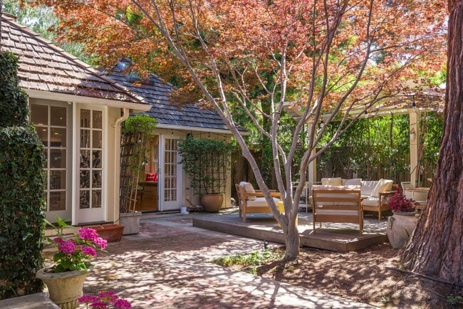 Building Photo - Charm of a Carmel Cottage in Menlo Park Al...