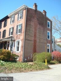 Building Photo - 17 Price St