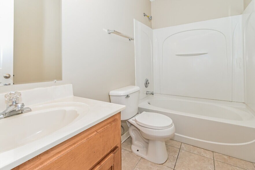 Building Photo - 916 Keebler Cove