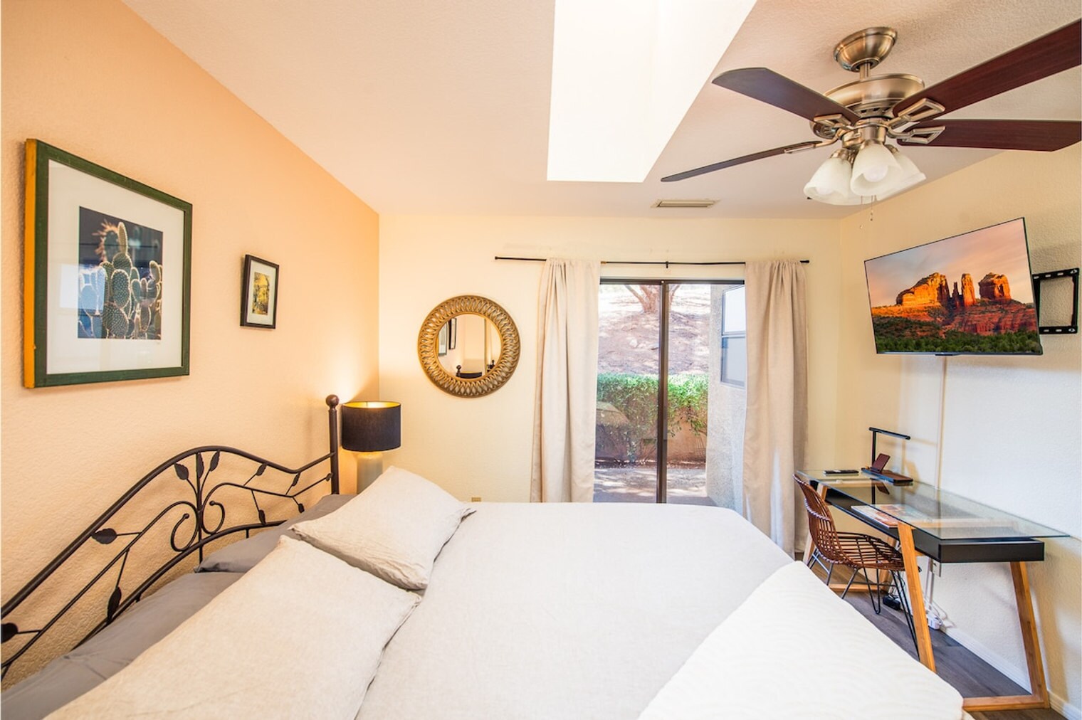 Building Photo - 505 Jacks Canyon Rd