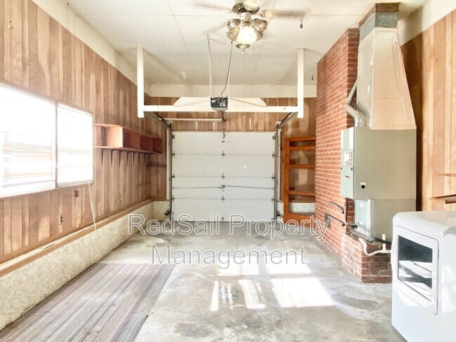 Building Photo - 1003 Faubus Dr