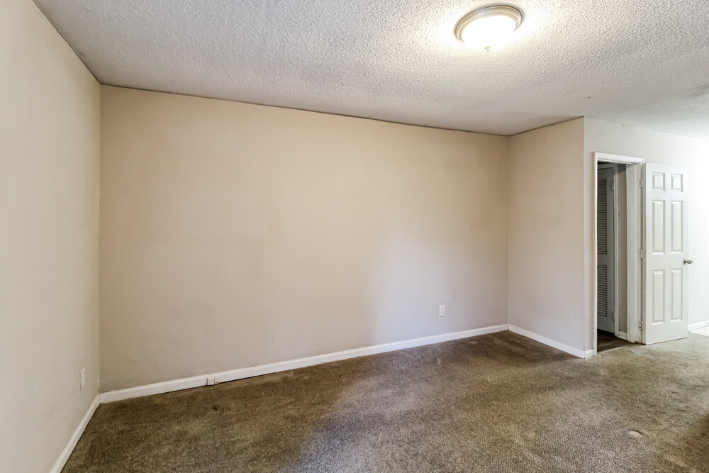 Building Photo - 5657 Estates Ct