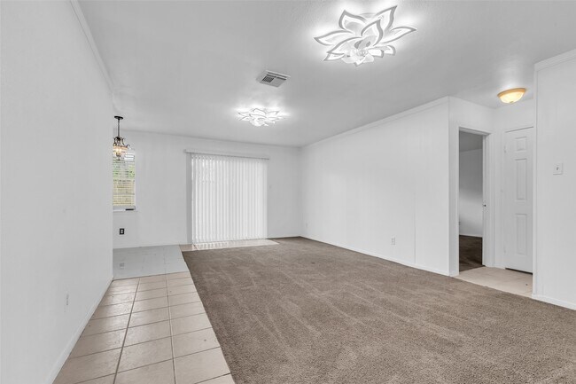 Building Photo - 12110 Panay Dr