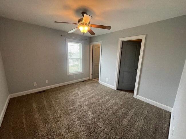 Building Photo - Nice, Newer Duplex Townhouse