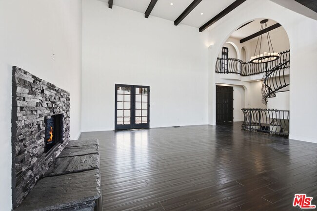 Building Photo - 8908 Appian Way