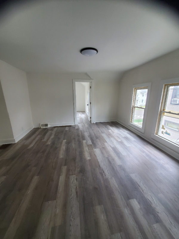 Building Photo - 3 Schubert St