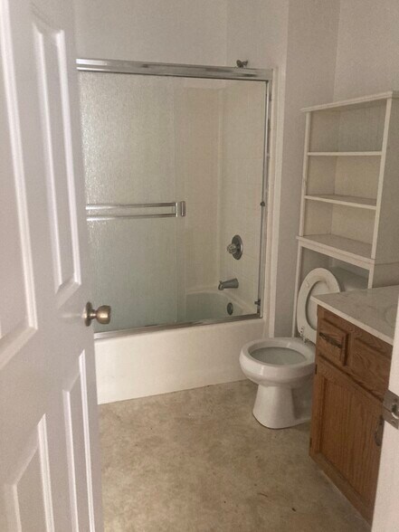 Building Photo - 3052 Main St