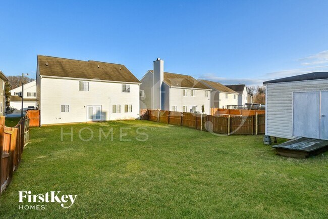Building Photo - 5004 Emberly Dr