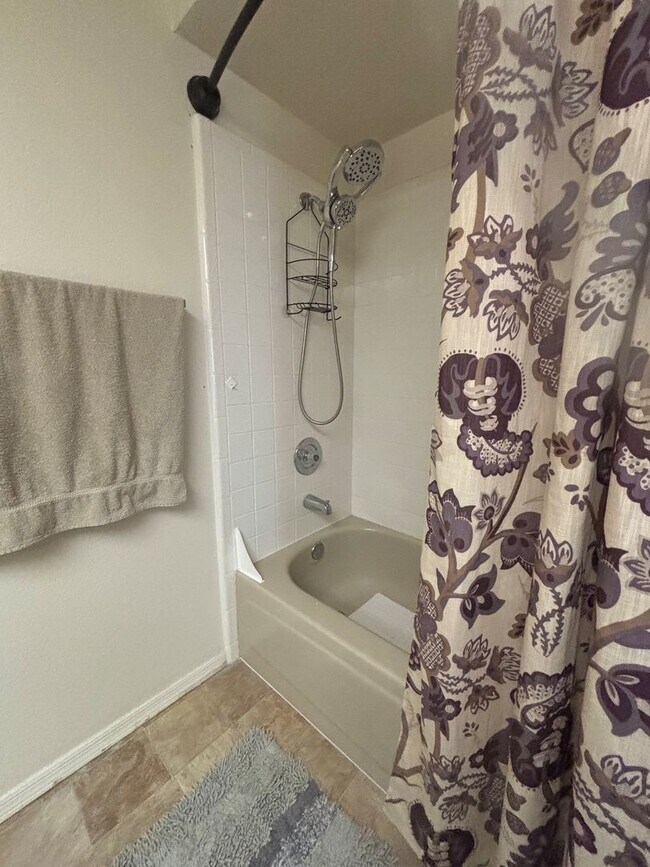 Building Photo - Lovely Long Term Unfurnished Home in 45+ Active Adult Resort Community of Leisure World