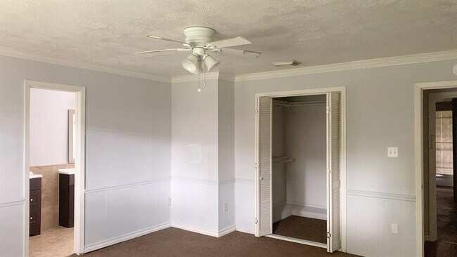 Building Photo - 11035 Vanderford Dr