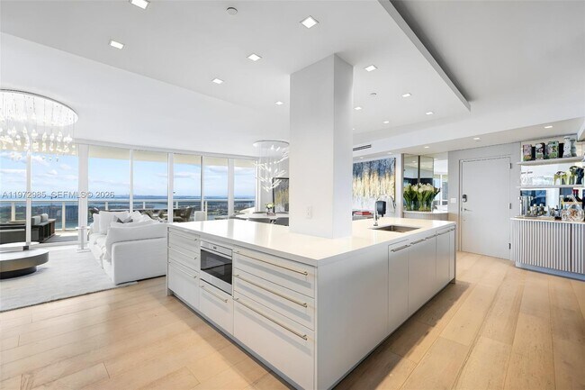 Building Photo - 400 Alton Rd