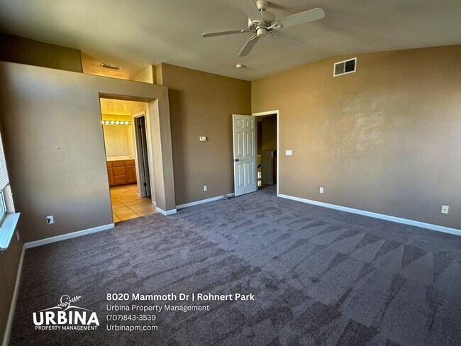 Building Photo - Spacious 4BR/2.5BA Home with 3 Car Garage in the M Section of Rohnert Park!