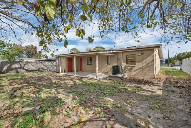 Building Photo - 7514 Mandarin Dr