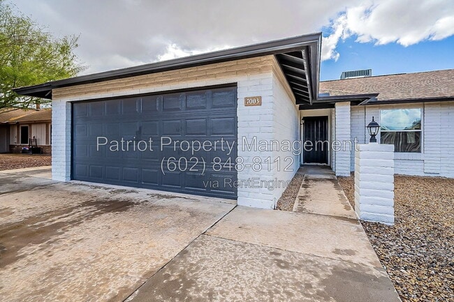 Building Photo - 7003 W Sierra St