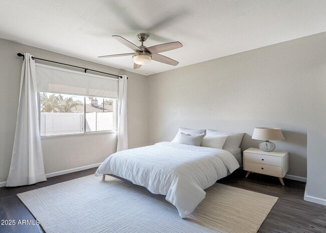 Building Photo - 1715 E El Parque Dr