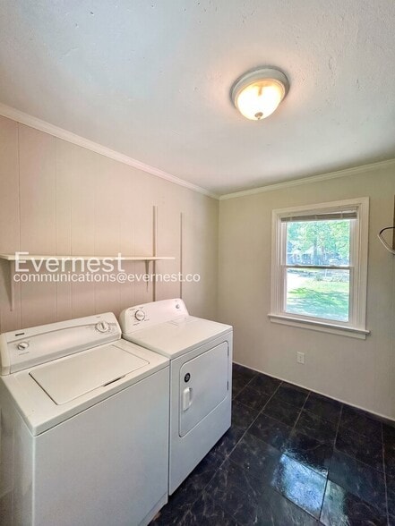 Building Photo - 2909 Westgate Dr