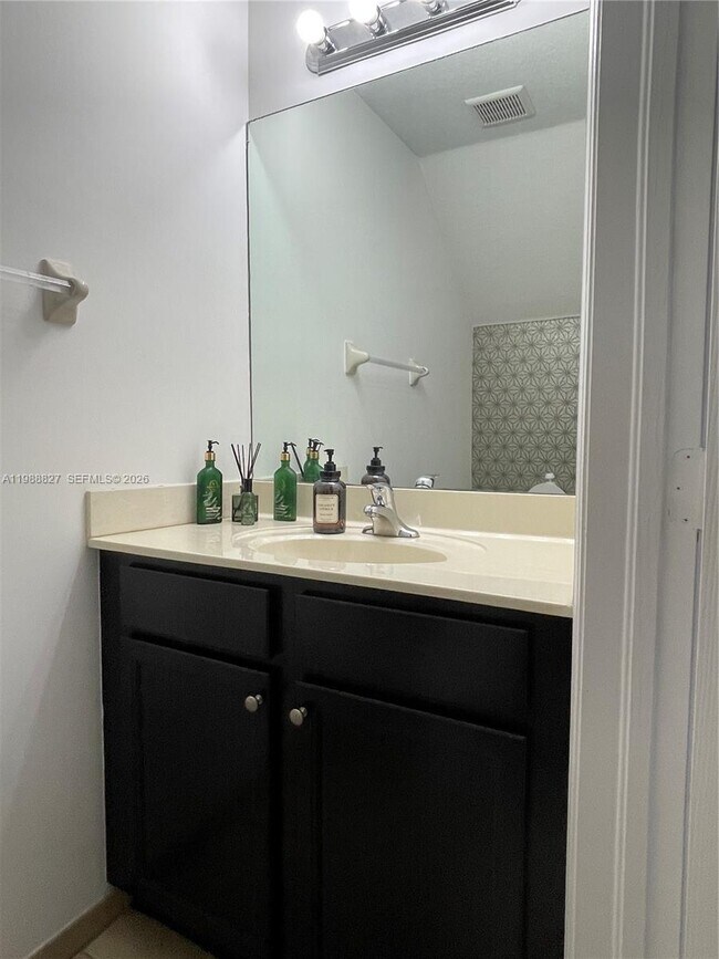 Building Photo - 16963 SW 92nd St