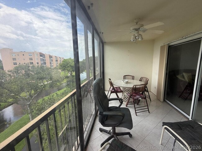 Building Photo - 14475 Strathmore Ln