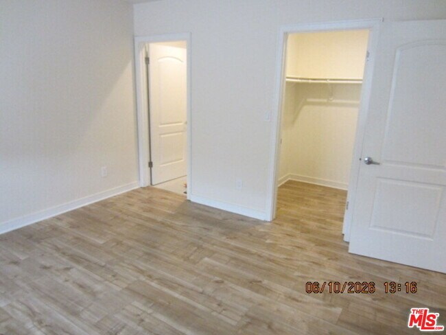 Building Photo - 5235 Virginia Ave